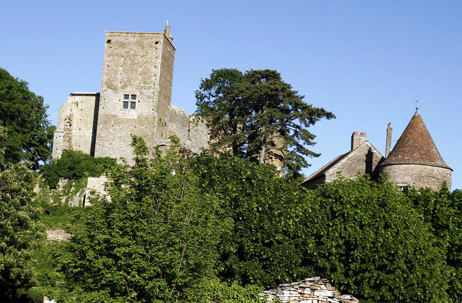 Brancion La Montagne de Brancion entre Tournus et Cluny