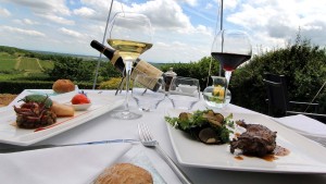 Restaurant - Terrasse - la Montagne de Brancion entre Tournus et Cluny
